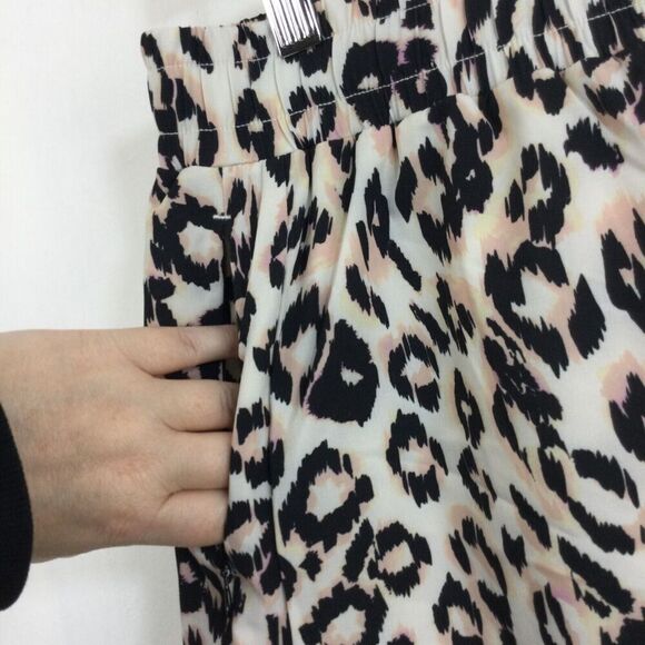 Calme Womens Elements Hike Active Gym Leopard Print Shorts Size M NWT - Picture 5 of 11